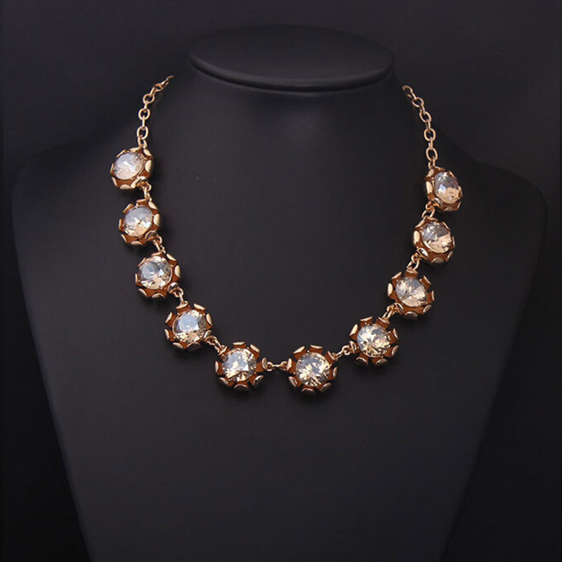 Women Accessories Dubai - Kalung kristal mewah untuk wanita, kalung