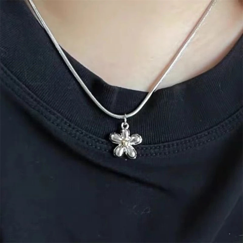 Kalung rantai ular liontin bun - Women'S Emo Accessories ulasan dan harga