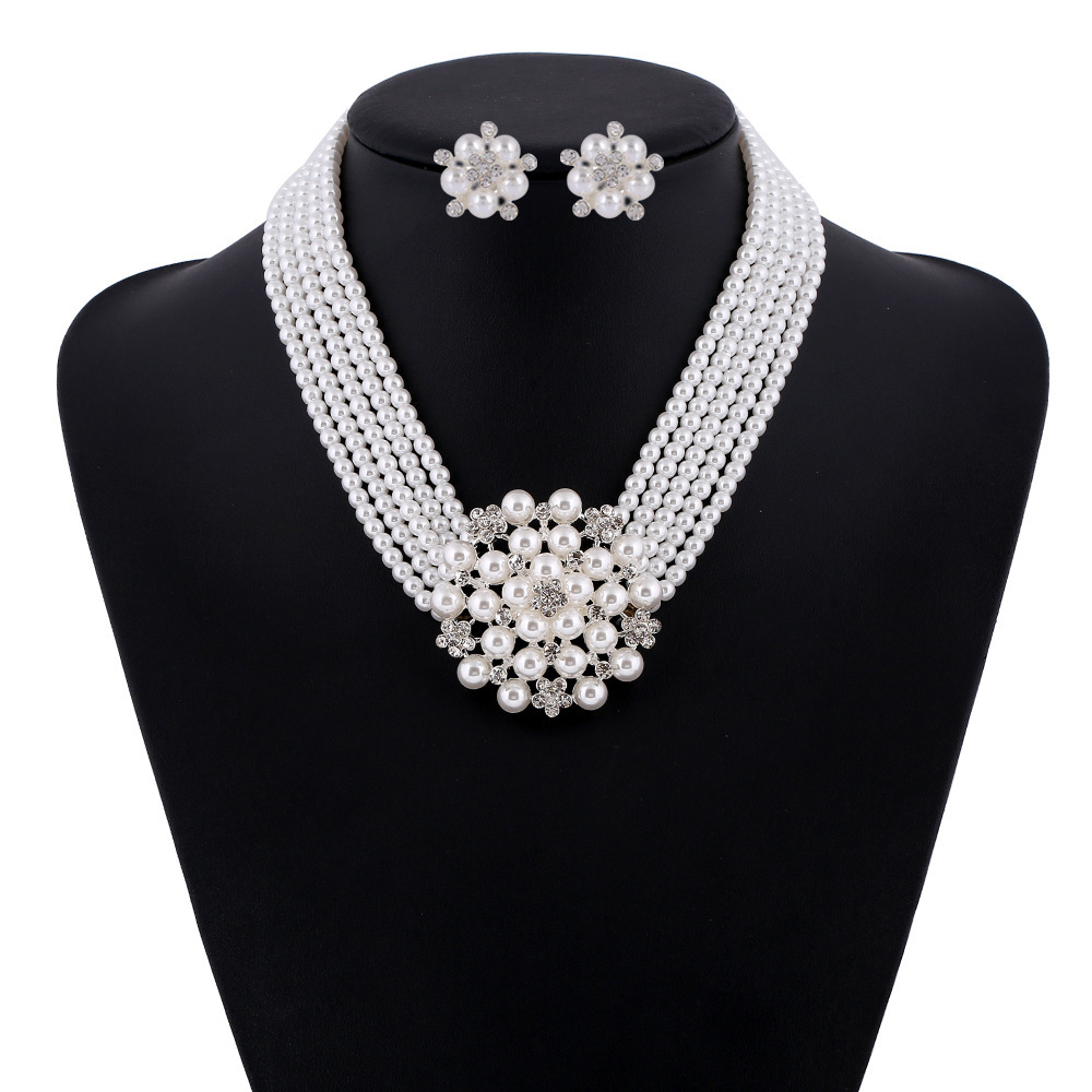 Audrey Hepburn Set perhiasan A - Women'S Accessories In The 1950S ulasan dan harga